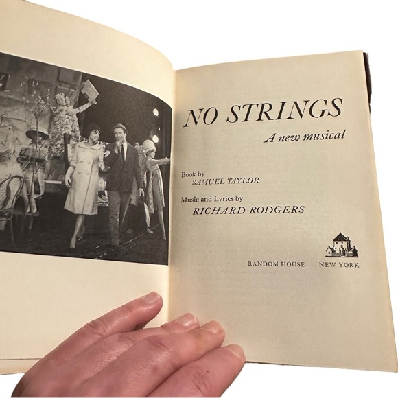 Vtg 1962 No Strings: A New Musical Taylor & Rodgers Hardcover Dialogue & Lyrics - Picture 6 of 7